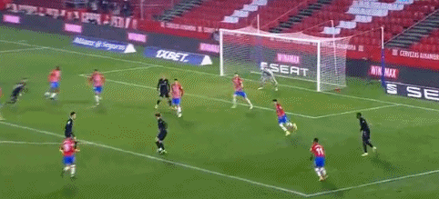 英雄联盟战队运营模式深度解析