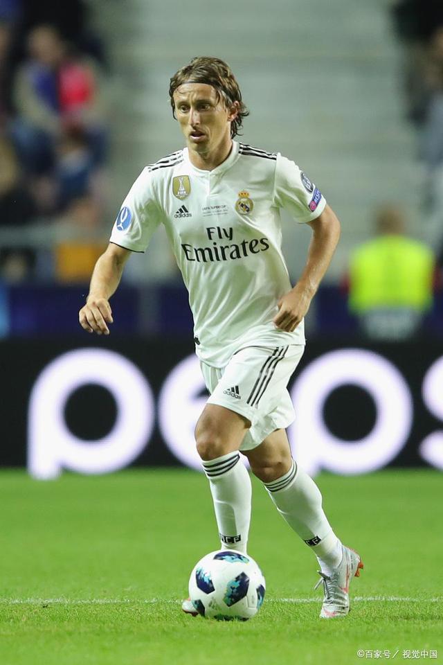 瑞士羽球超级300赛｜ 首圈苦胜高桥洸士 梁峻豪次圈对西本拳太