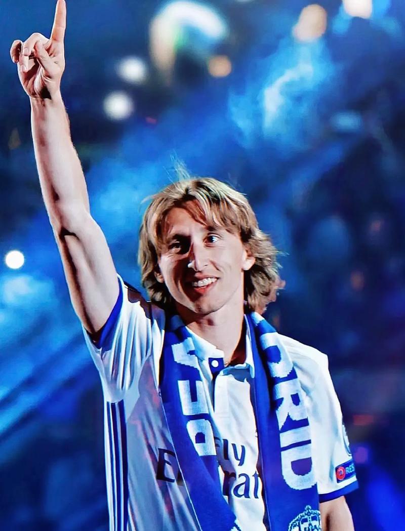 杨溢打出战略性意义！连进三分+灵活组织，解压徐杰并盘活胡明轩